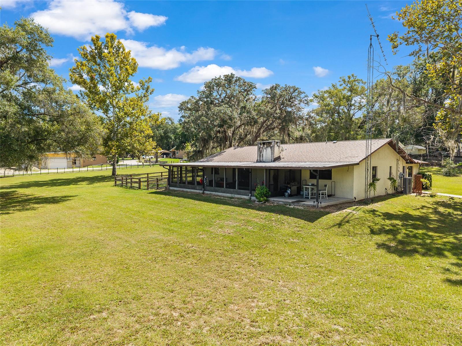 Listing photo id 45 for 3883 Westwind Court