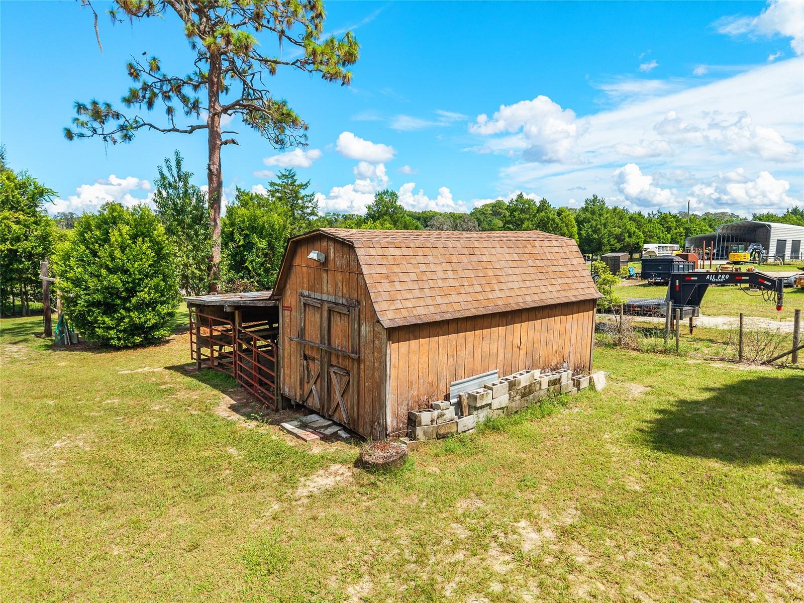 Listing photo id 49 for 3883 Westwind Court