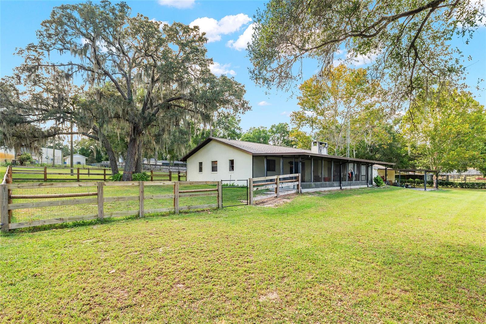 Listing photo id 56 for 3883 Westwind Court