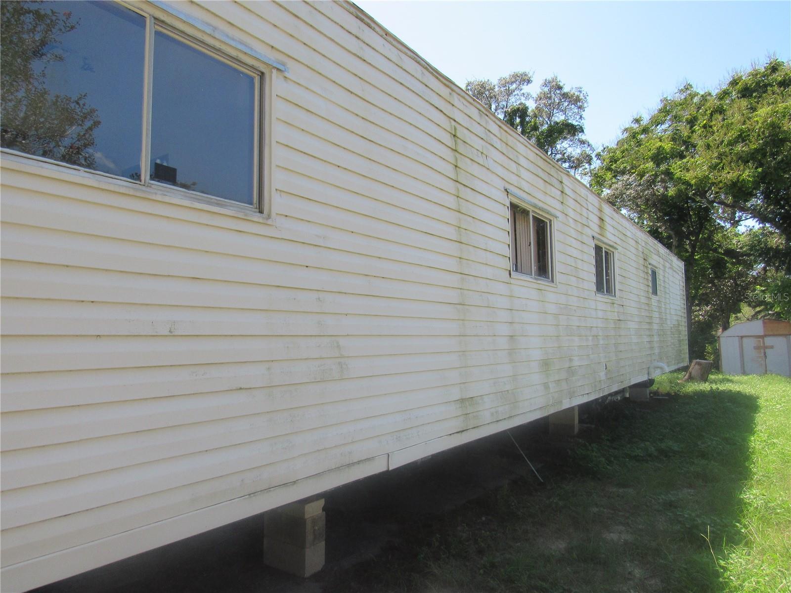 Image 2 of 19 For 1950 185th Terrace