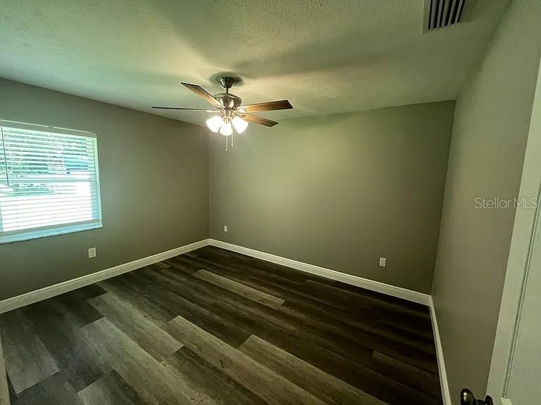 Image 27 of 31 For 1138 31st Street