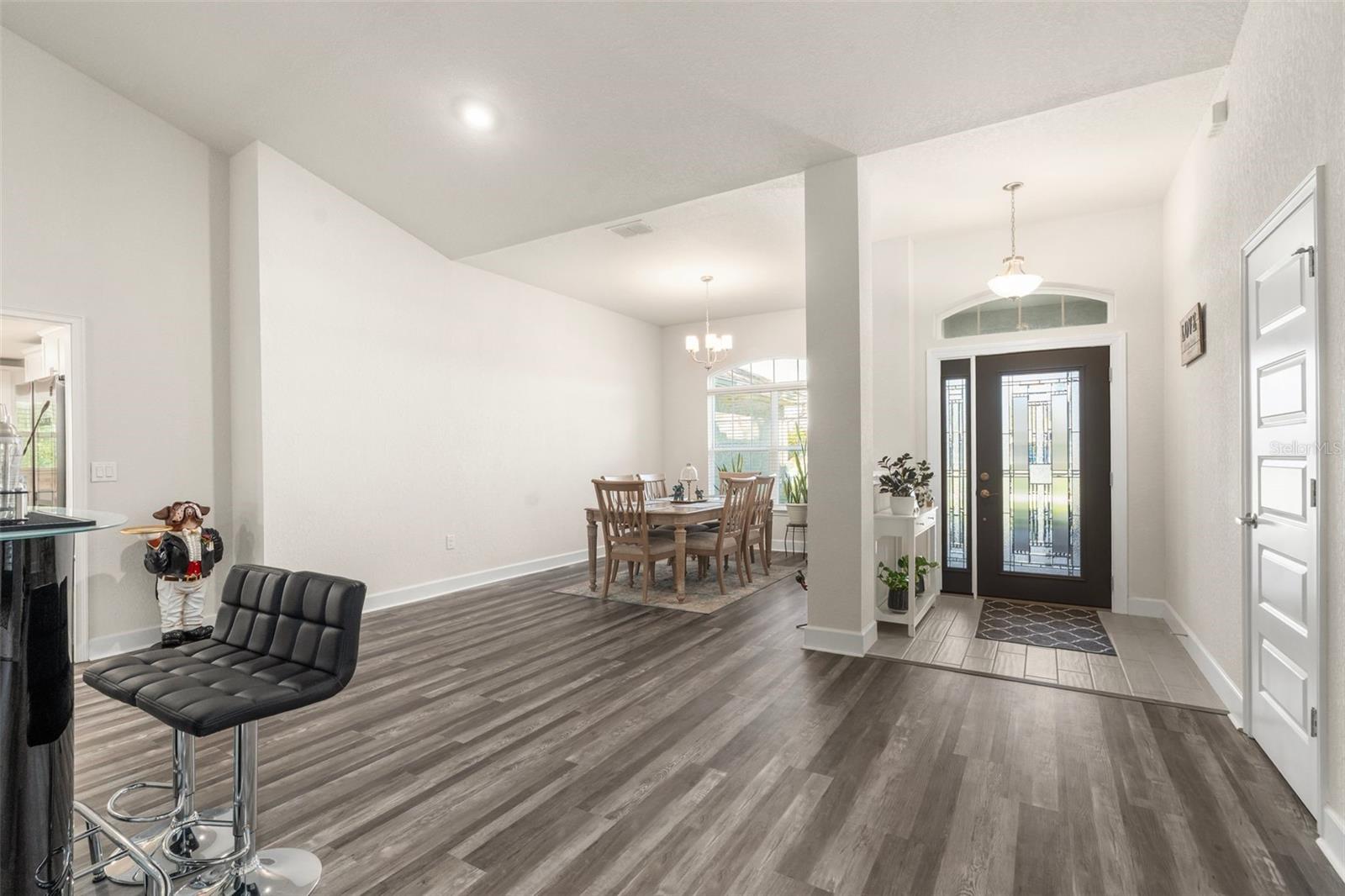 Image 10 of 39 For 560 113th Circle