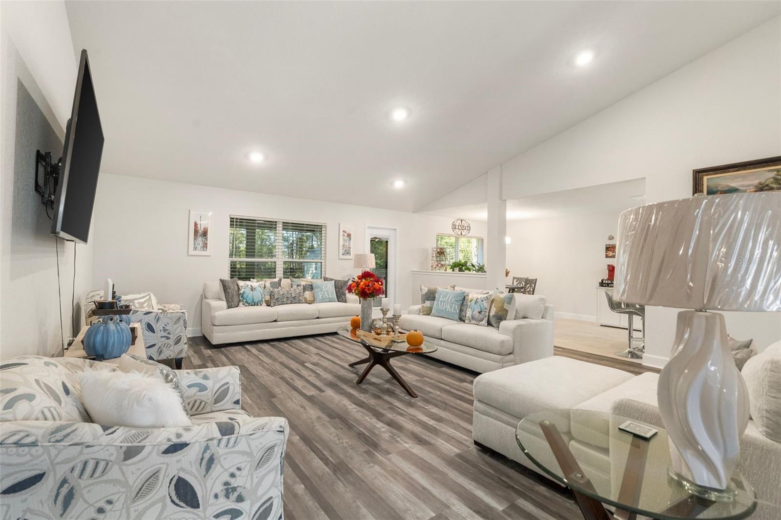 Image 11 of 39 For 560 113th Circle