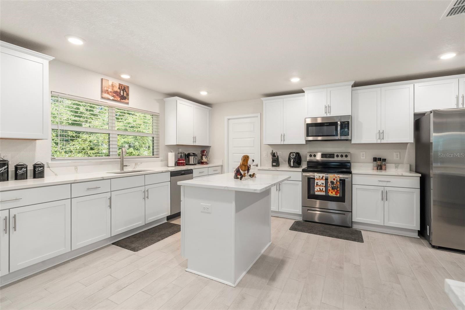 Image 13 of 39 For 560 113th Circle