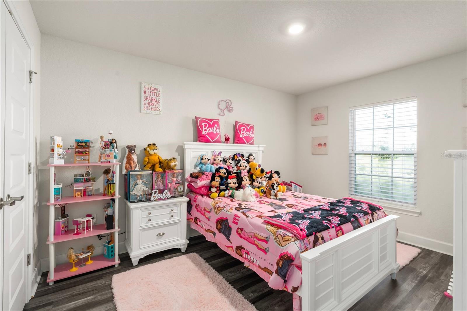 Image 21 of 39 For 560 113th Circle