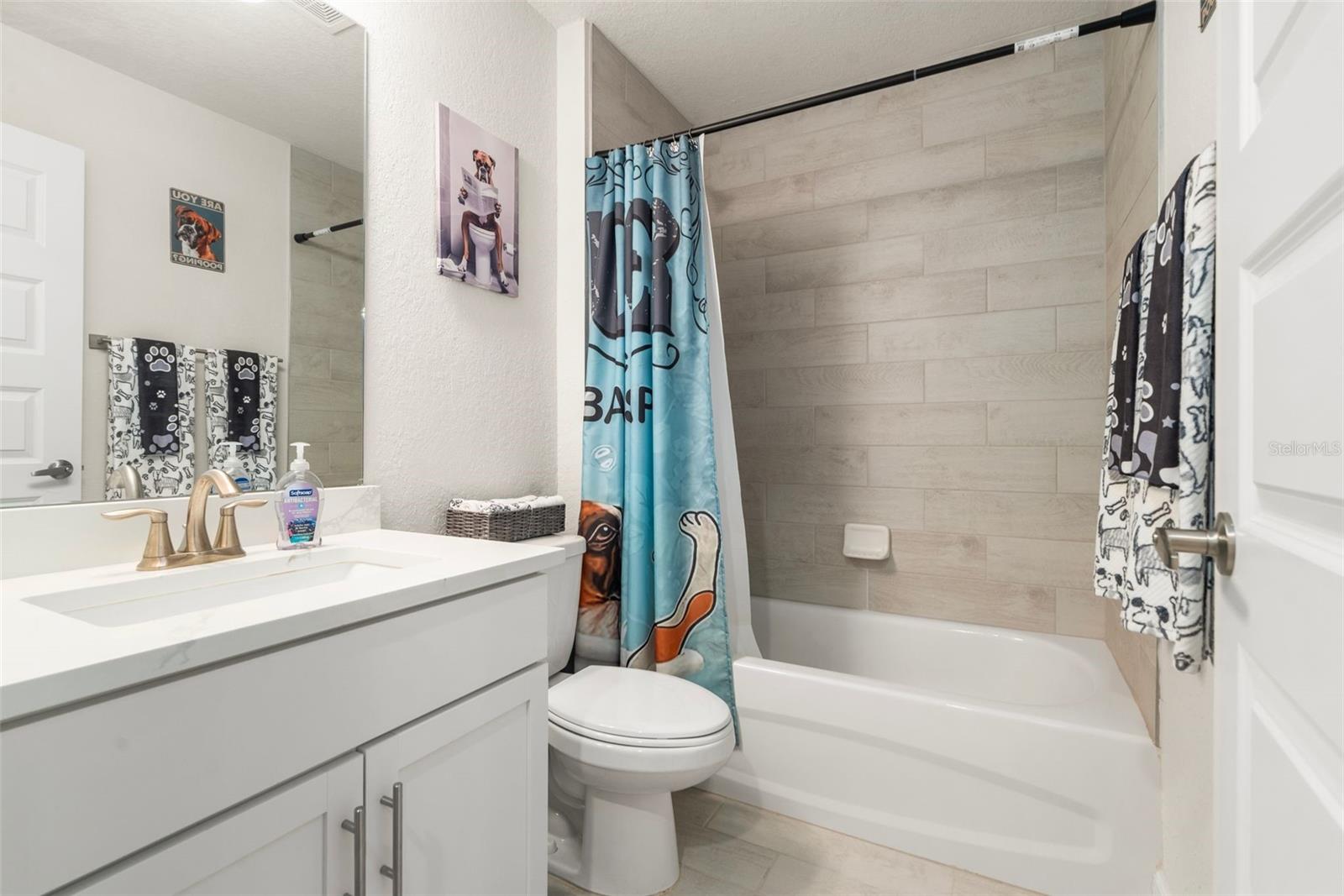 Image 24 of 39 For 560 113th Circle