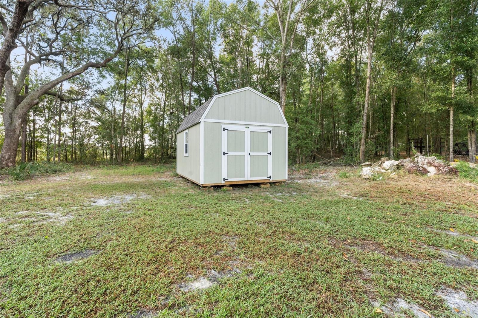 Image 27 of 39 For 560 113th Circle