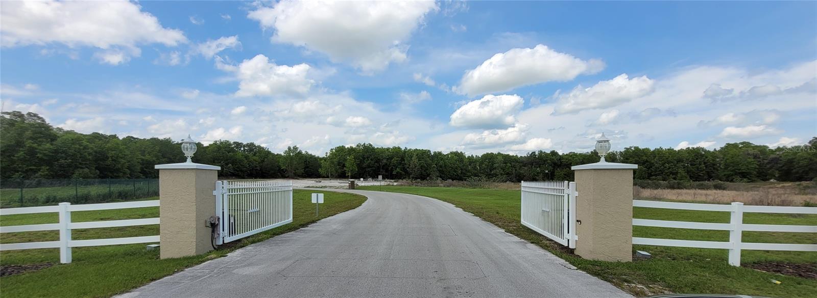 Image 33 of 39 For 560 113th Circle