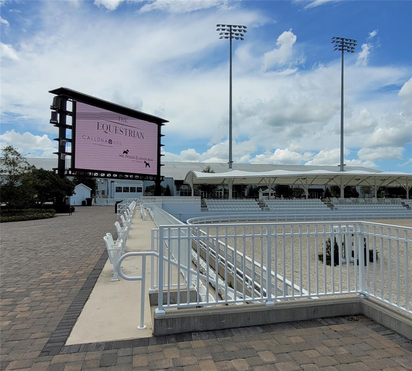 Image 35 of 39 For 560 113th Circle