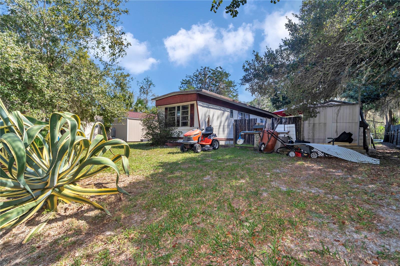 Image 14 of 33 For 18436 4th Terrace