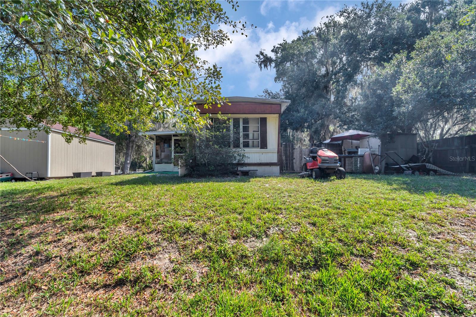 Image 16 of 33 For 18436 4th Terrace