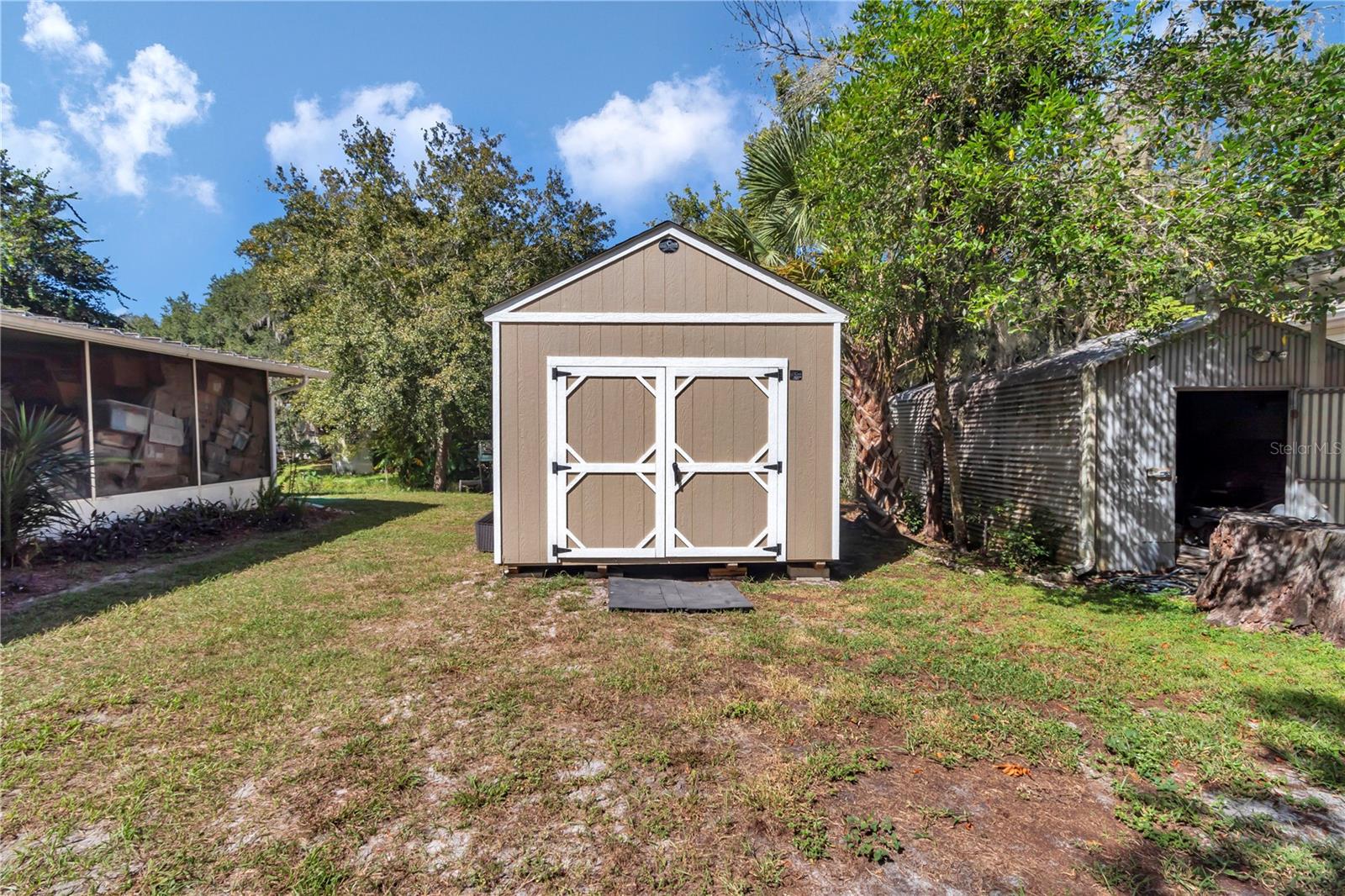 Image 19 of 33 For 18436 4th Terrace