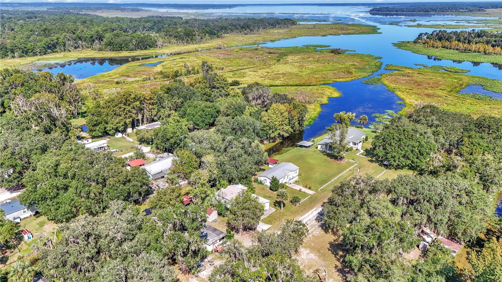 Image 24 of 33 For 18436 4th Terrace