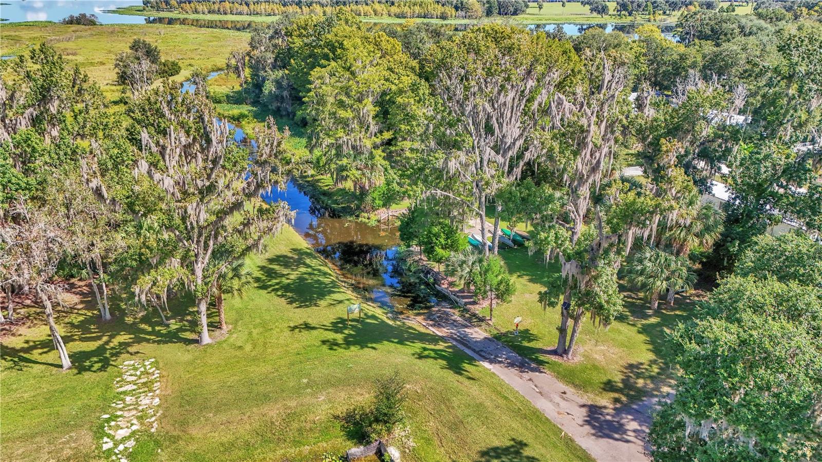 Image 26 of 33 For 18436 4th Terrace