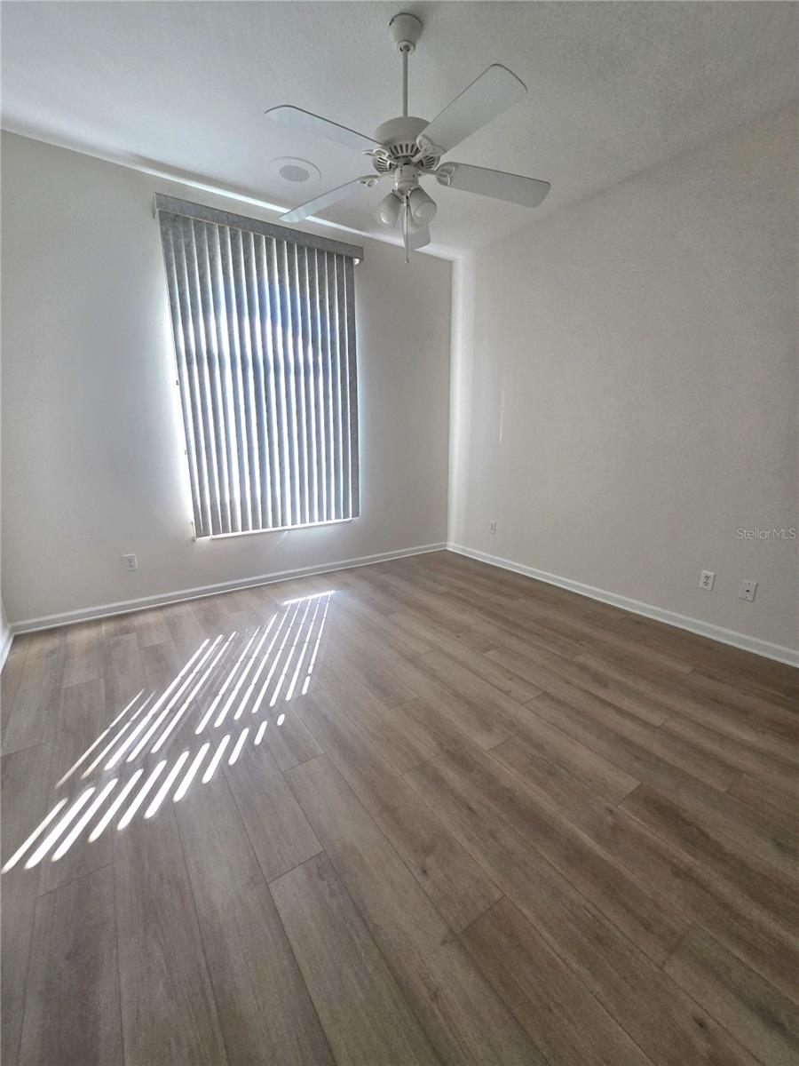 Image 13 of 20 For 2352 53rd Avenue Road