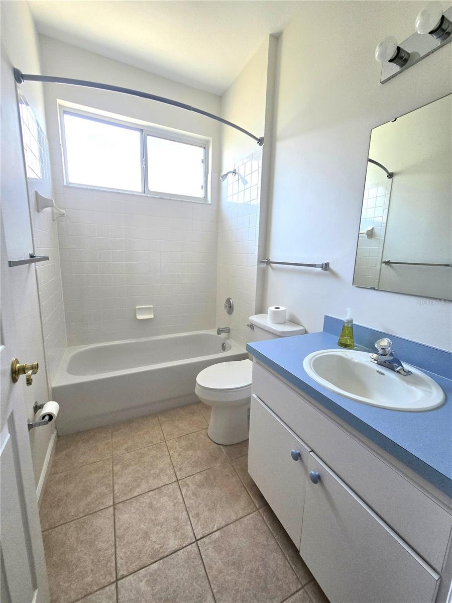 Image 14 of 20 For 2352 53rd Avenue Road