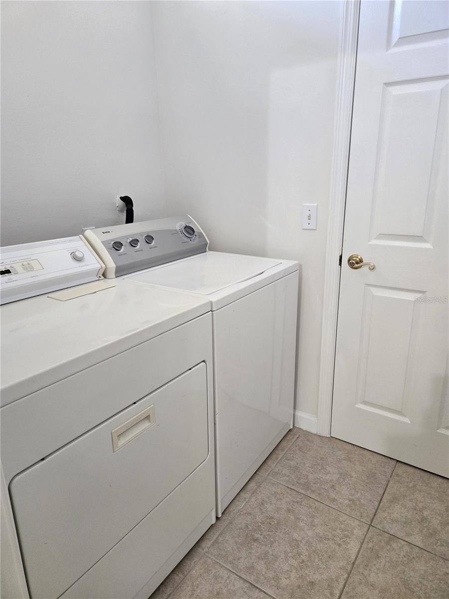 Image 15 of 20 For 2352 53rd Avenue Road