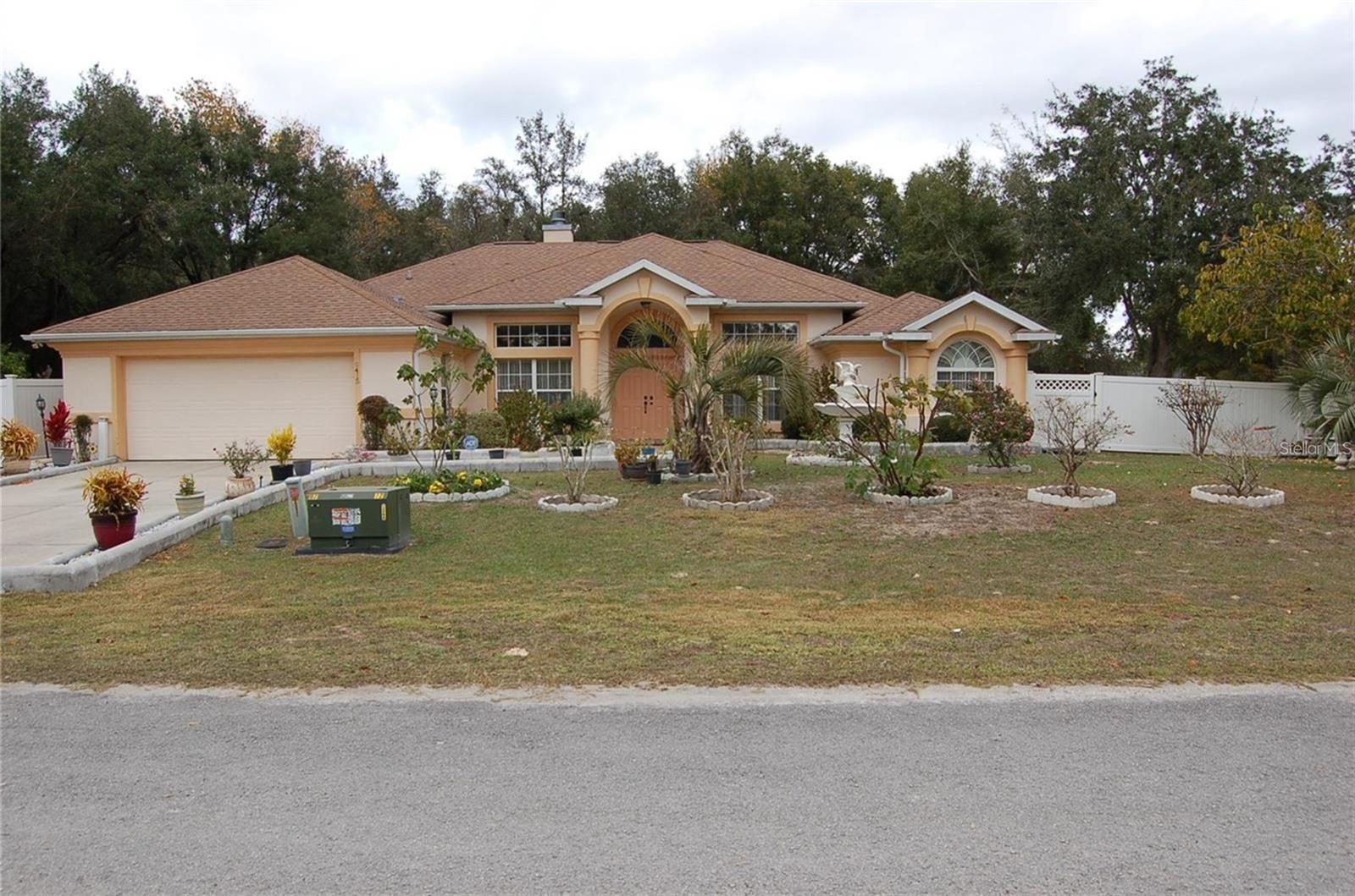 Listing Details for 9415 106th Place, OCALA, FL 34481