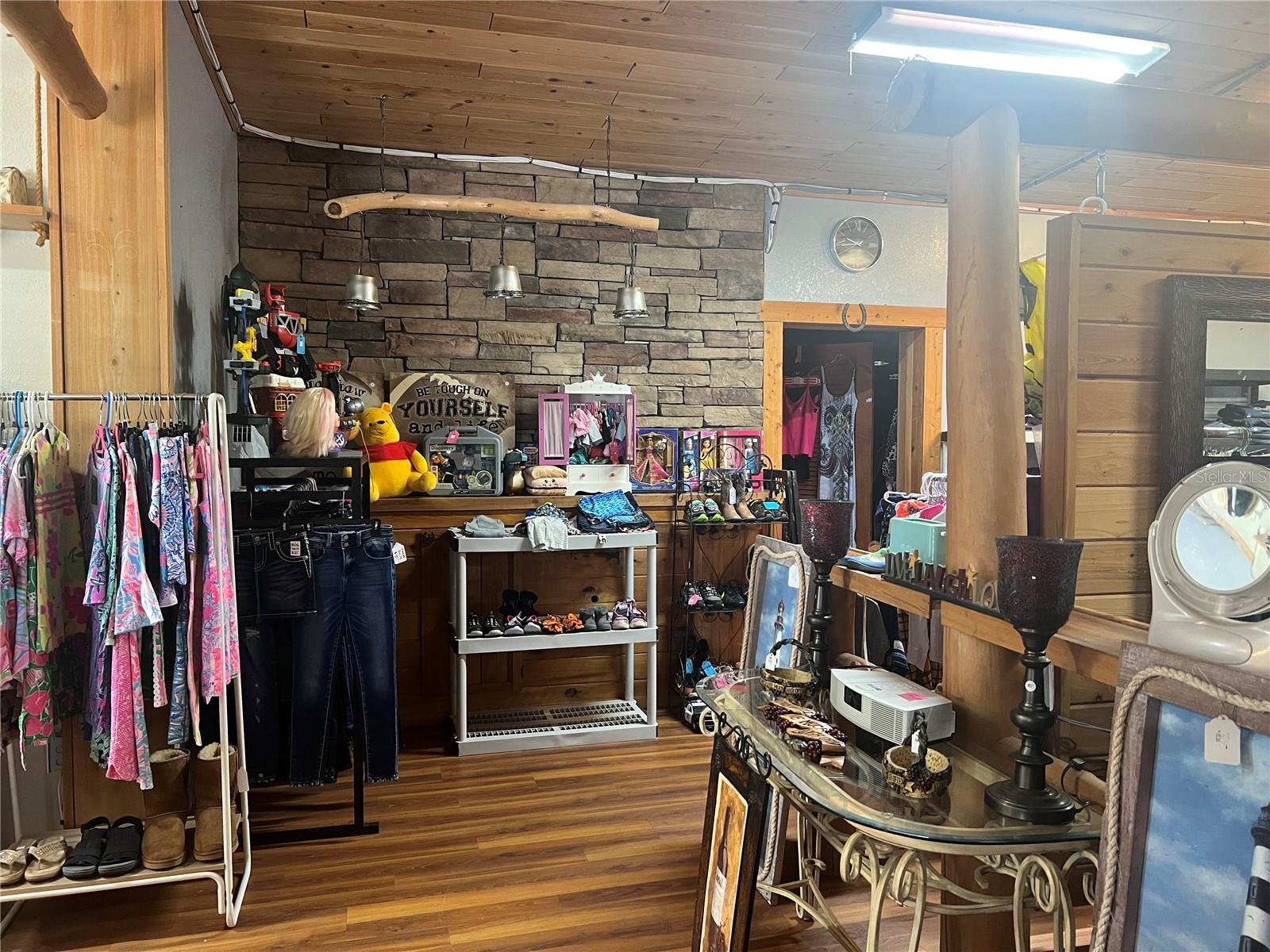 Image 16 of 18 For 821 Us 301  