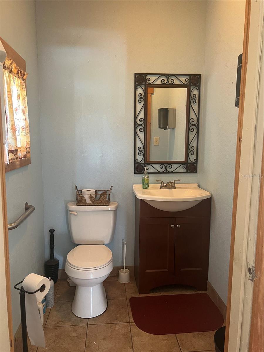 Image 18 of 18 For 821 Us 301  