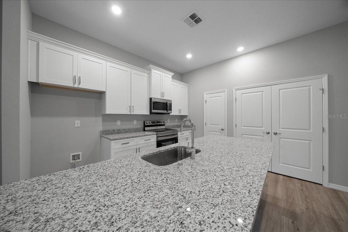 Image 12 of 46 For 6528 140th Pl. Rd.