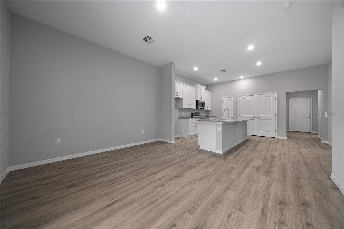 Image 22 of 46 For 6528 140th Pl. Rd.
