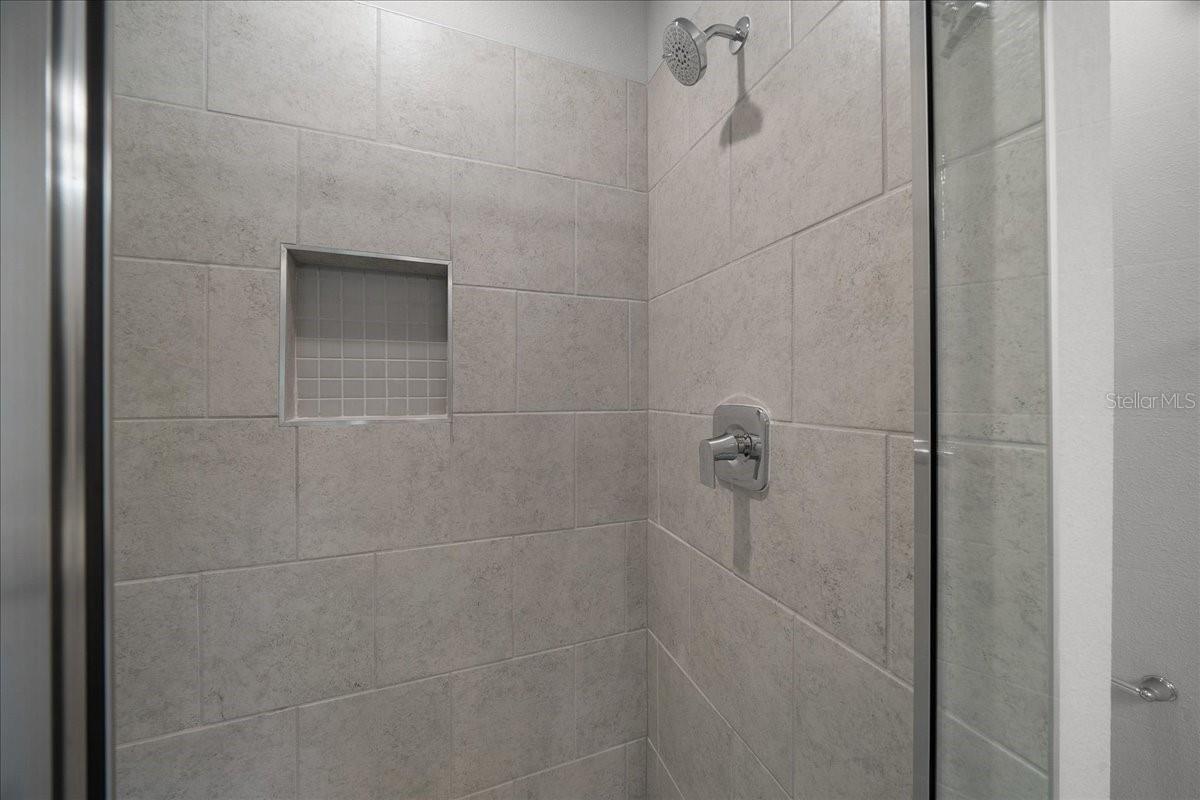 Image 27 of 46 For 6528 140th Pl. Rd.