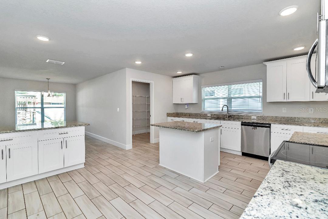 Image 7 of 23 For 8376 59th Terrace