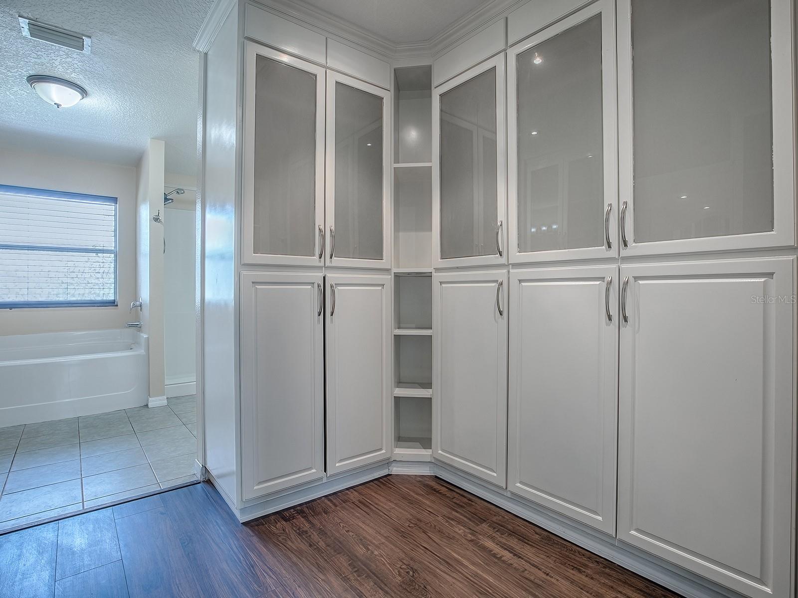 Listing photo id 15 for 1467 Pringle Place