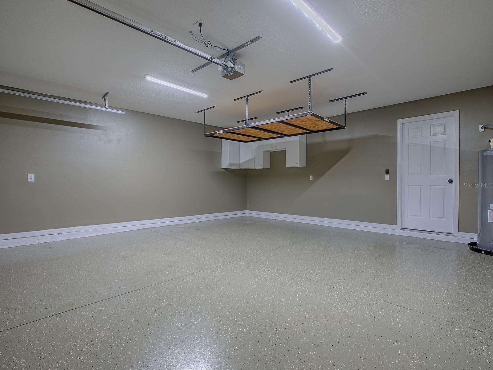 Listing photo id 41 for 1467 Pringle Place