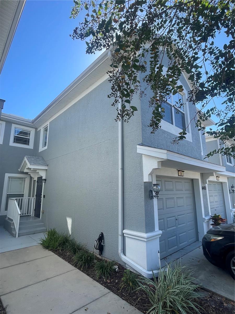 Image 2 of 30 For 4401 Sw 52nd Circle  106