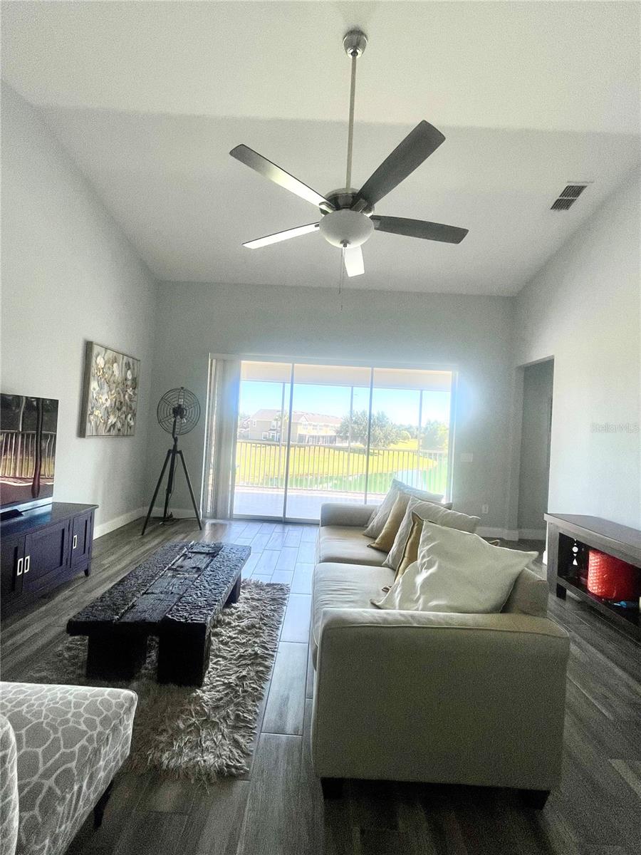 Image 5 of 30 For 4401 Sw 52nd Circle  106