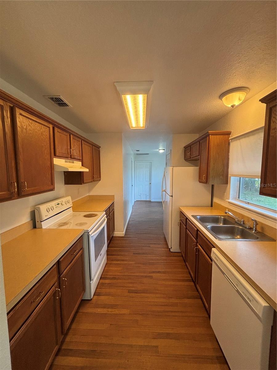 Image 3 of 14 For 8 Redwood Track Run