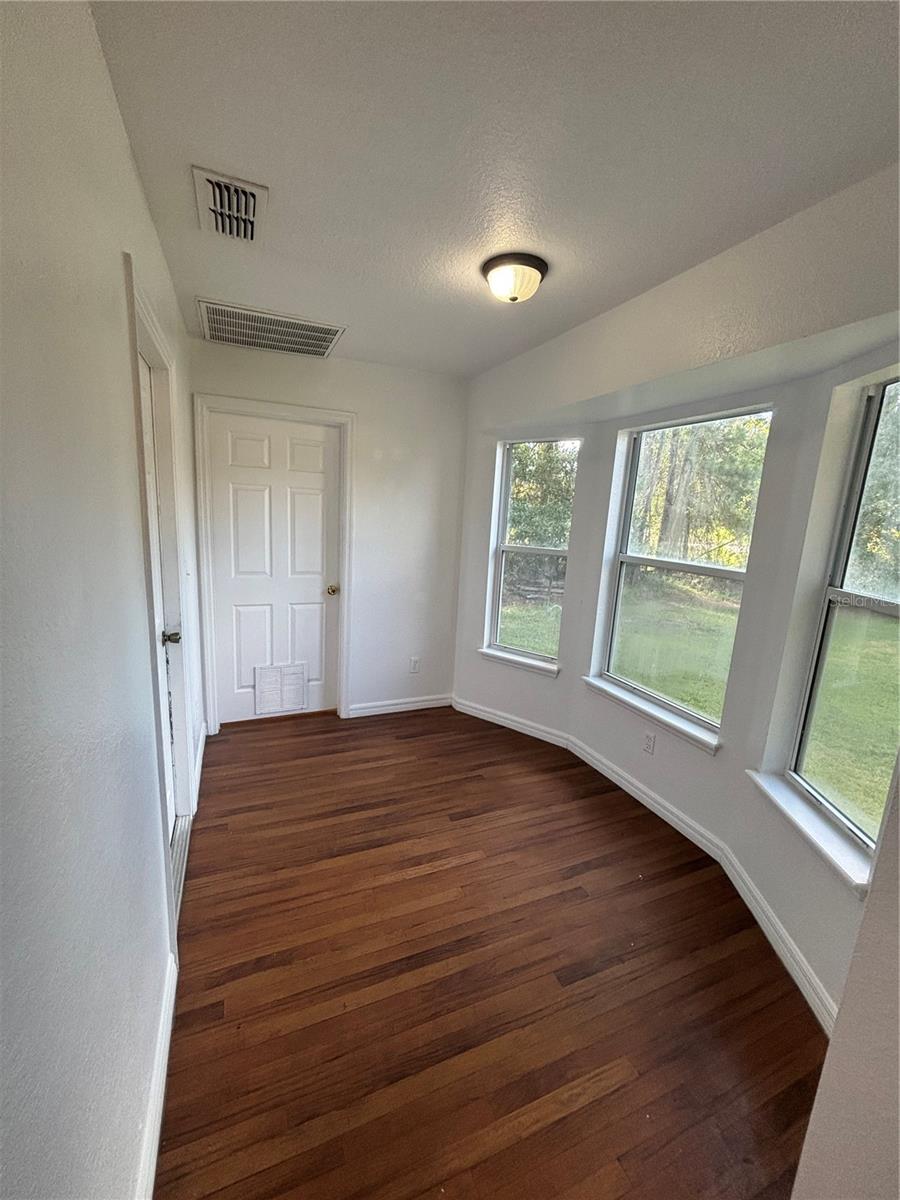 Image 4 of 14 For 8 Redwood Track Run