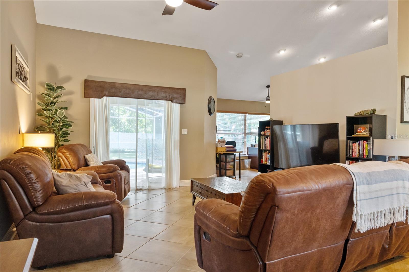 Image 9 of 47 For 901 Forest Hill Drive