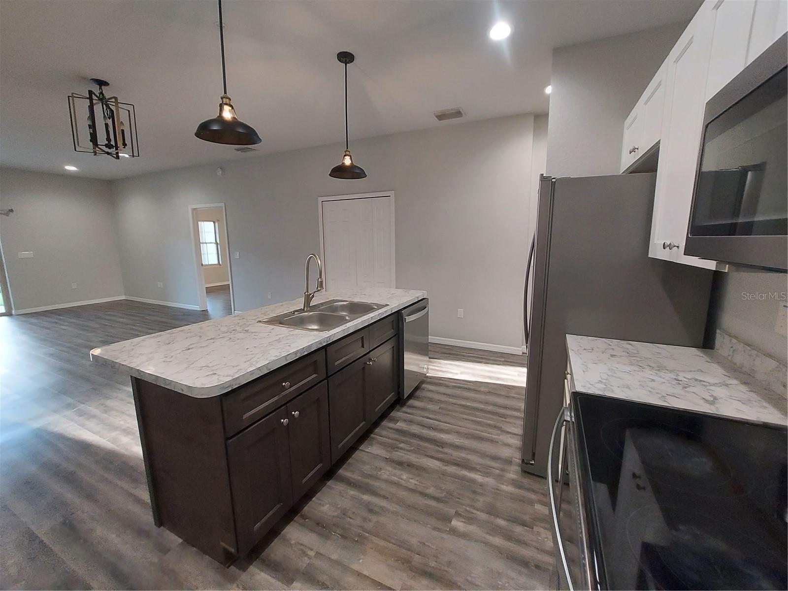 Image 11 of 29 For 3415 Anthony Road 304