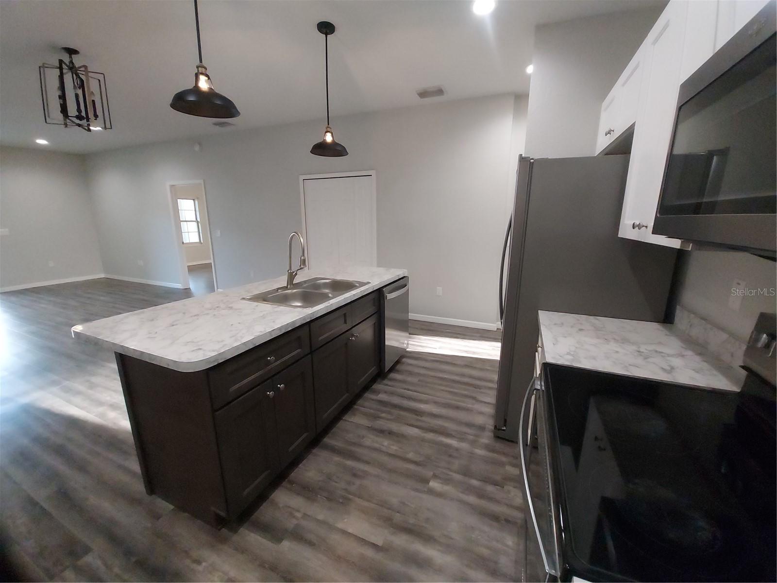 Image 12 of 29 For 3415 Anthony Road 304