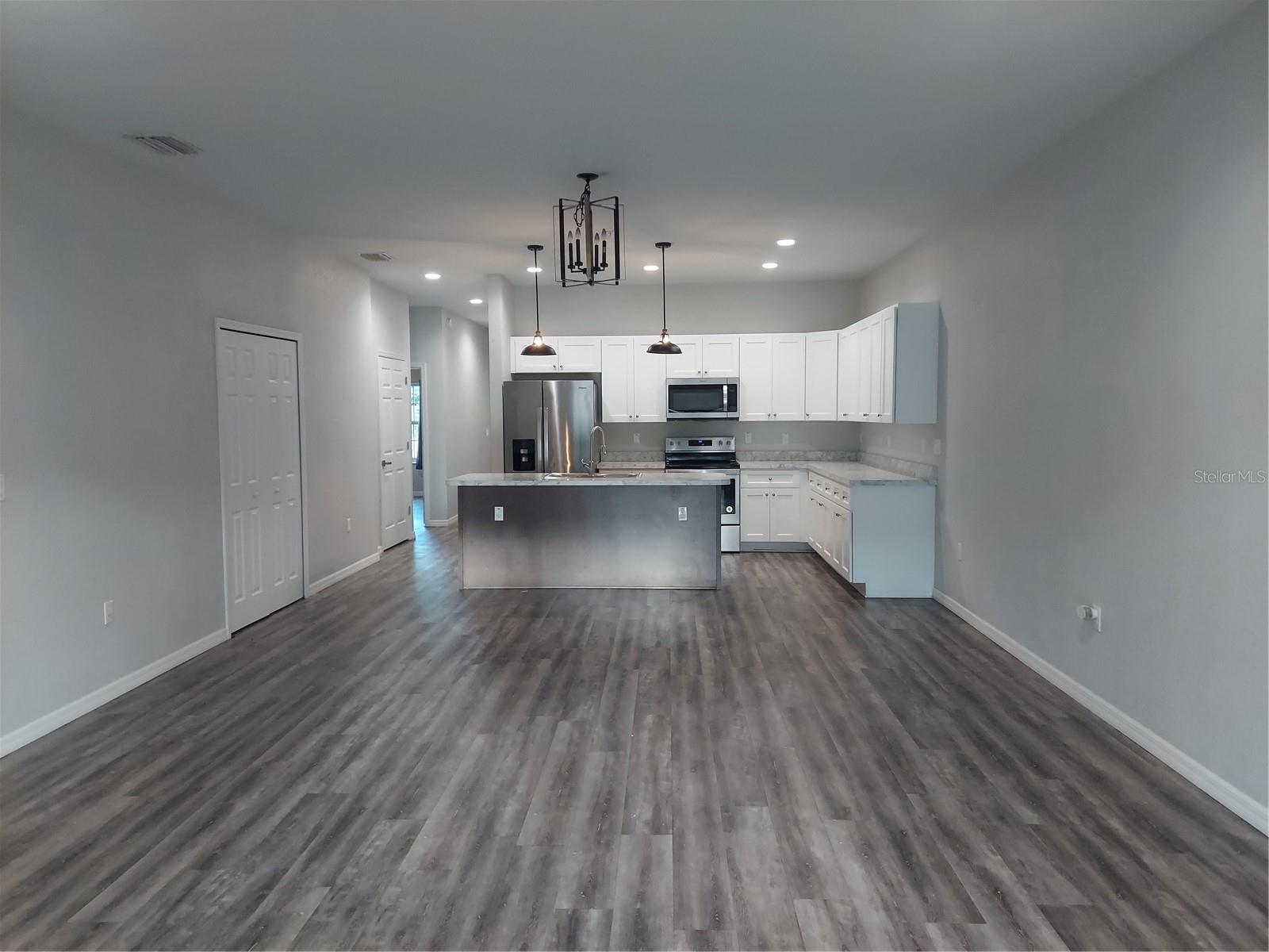 Image 13 of 29 For 3415 Anthony Road 304