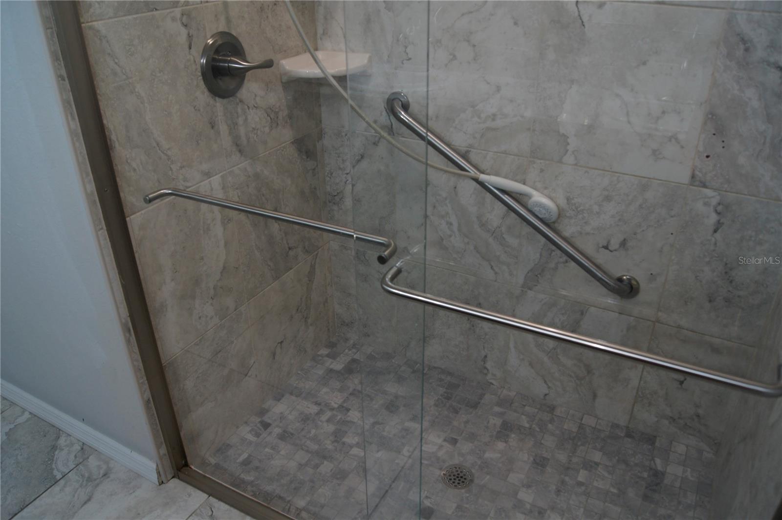 Image 22 of 29 For 3415 Anthony Road 304