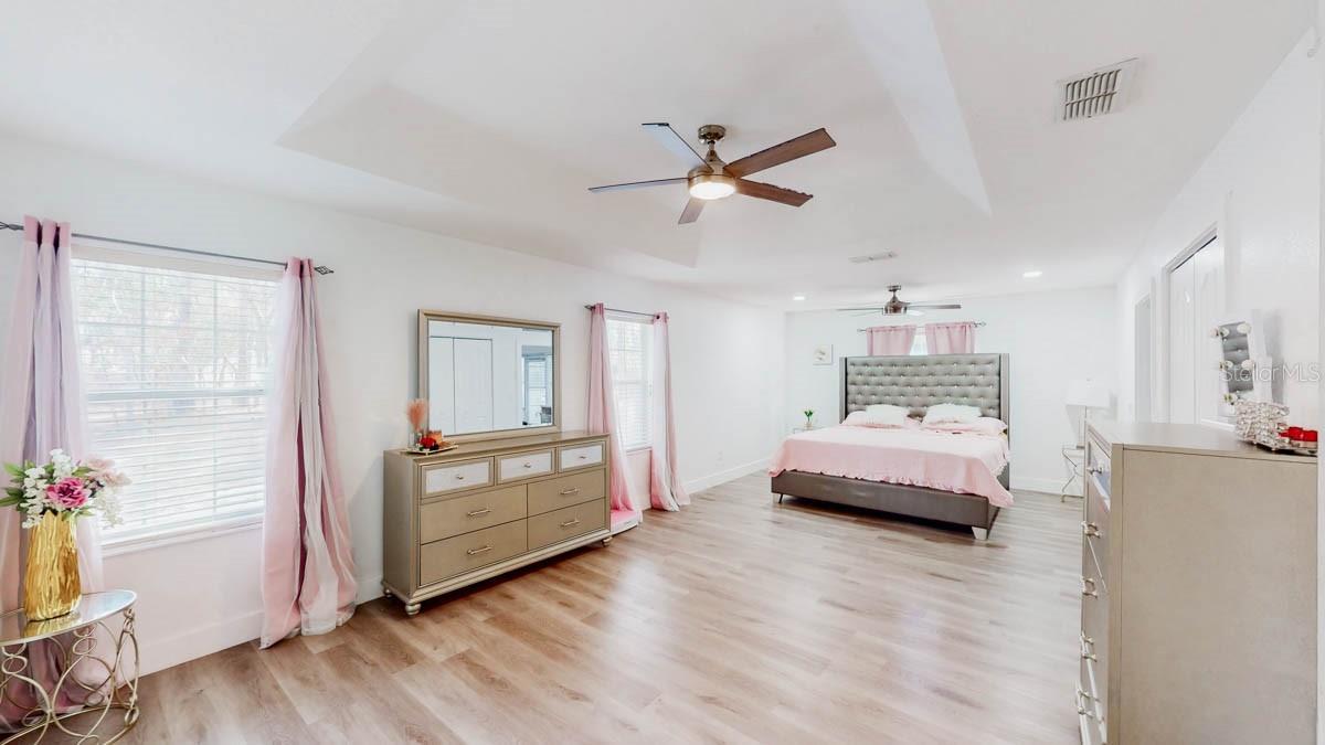 Image 15 of 27 For 13850 71st Lane