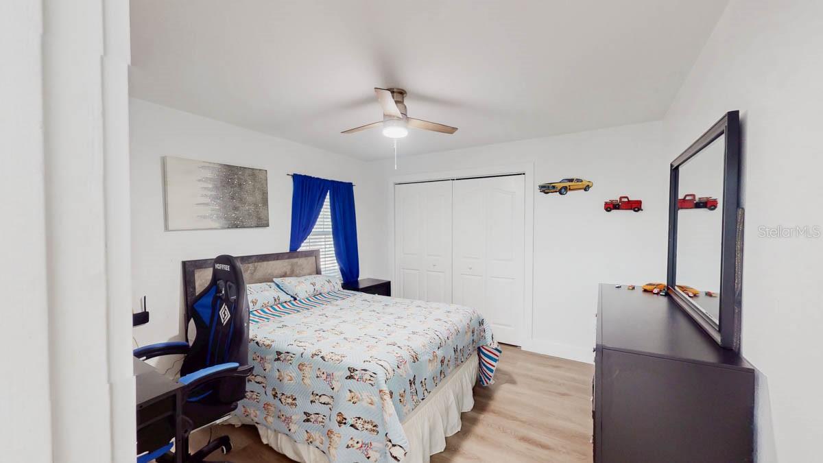 Image 20 of 27 For 13850 71st Lane