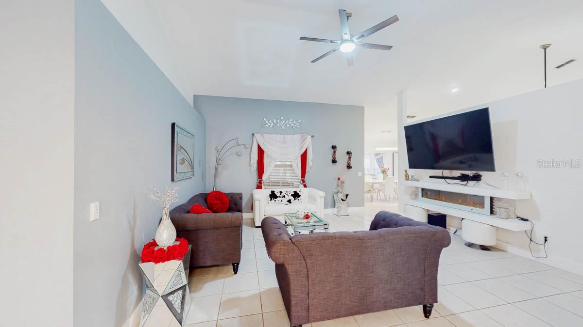 Image 3 of 27 For 13850 71st Lane