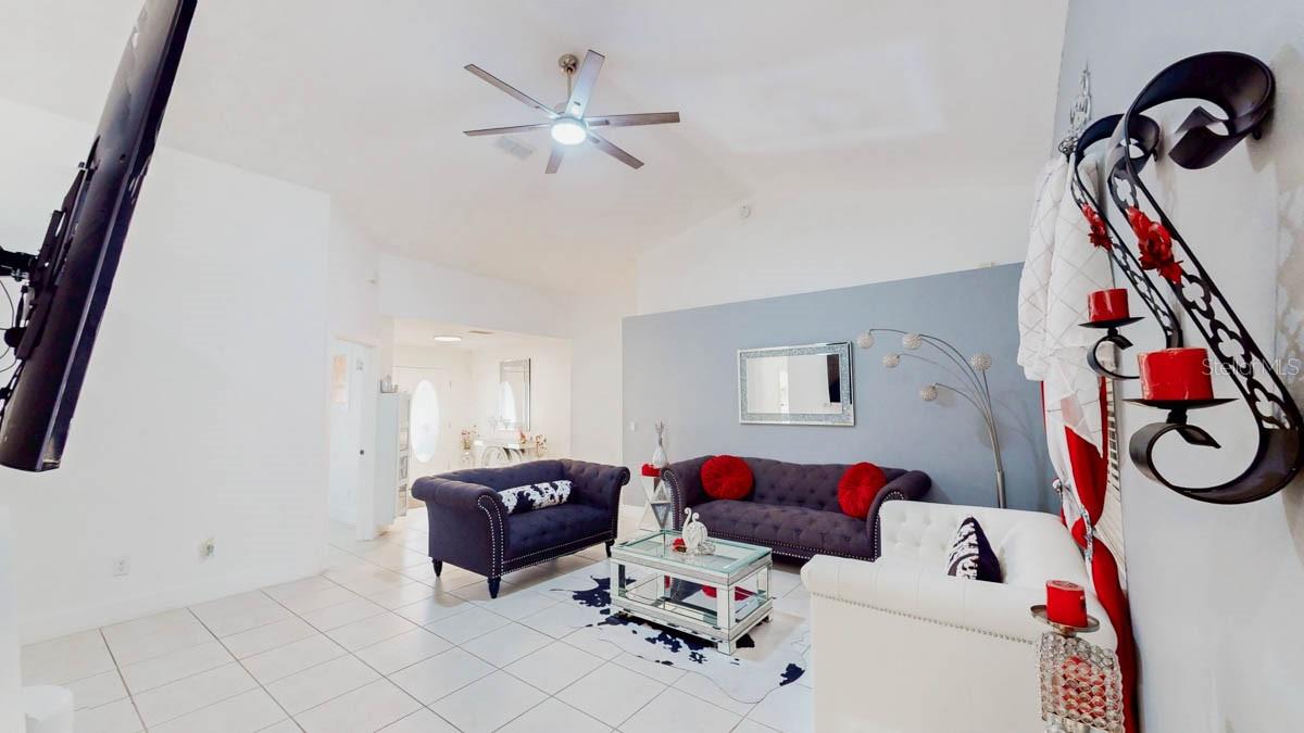 Image 4 of 27 For 13850 71st Lane