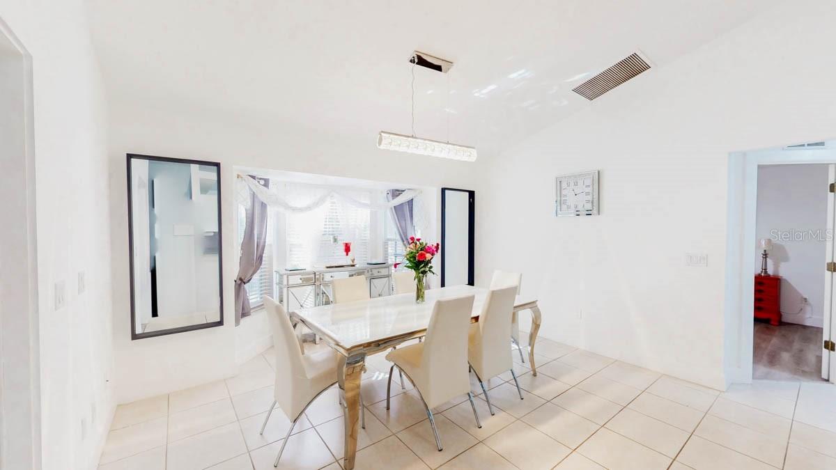 Image 7 of 27 For 13850 71st Lane