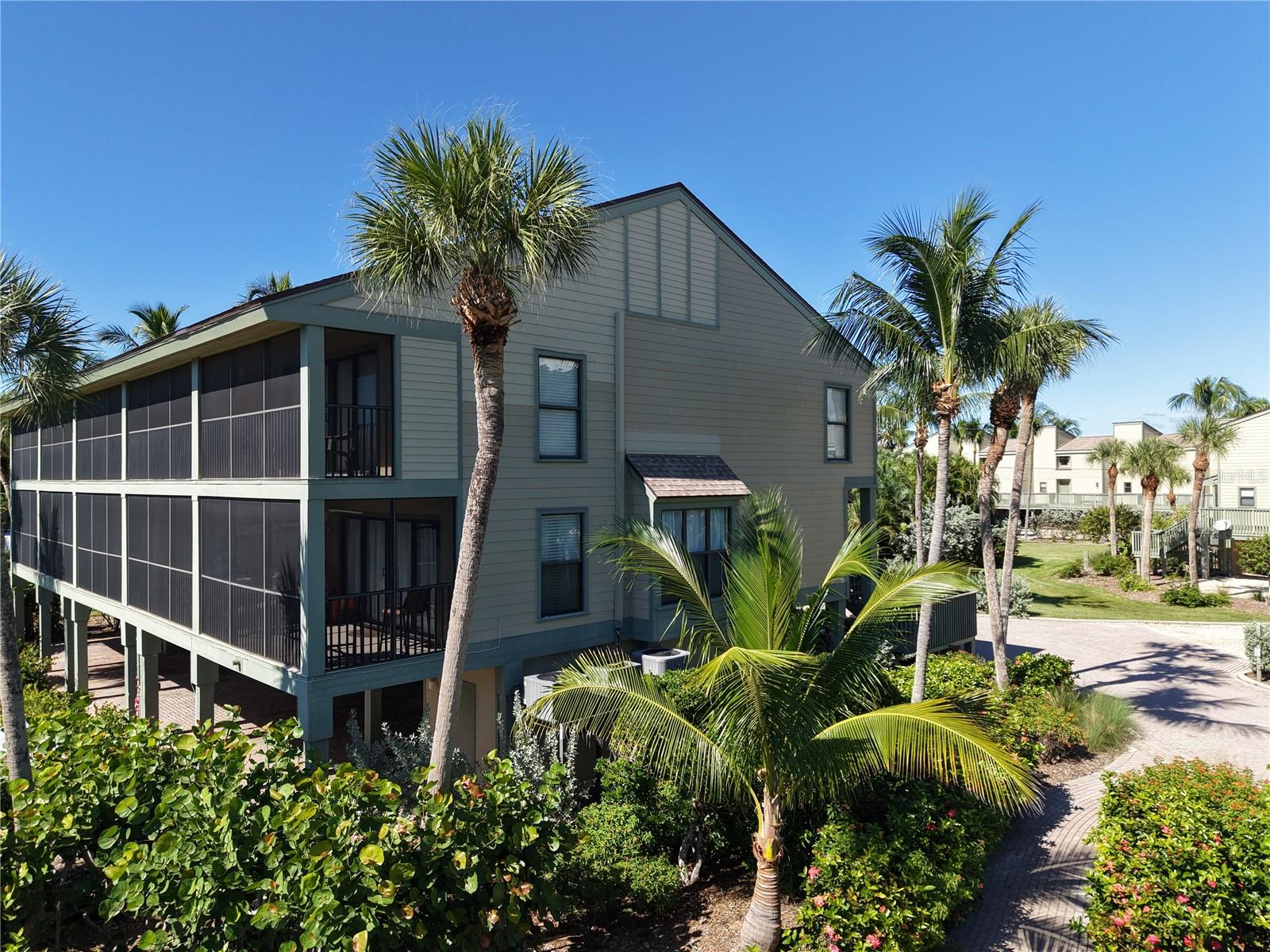 Image 60 of 87 For 16750 Bocilla Palms Drive 74