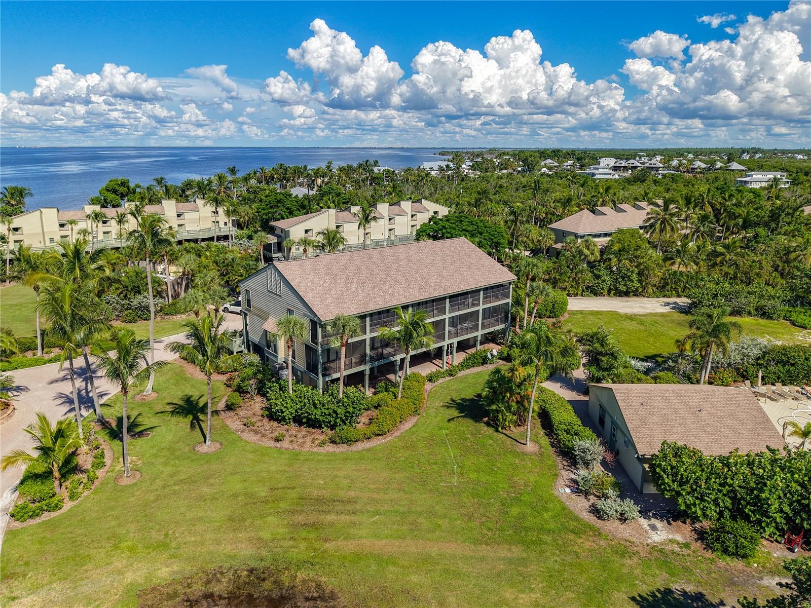 Image 65 of 87 For 16750 Bocilla Palms Drive 74