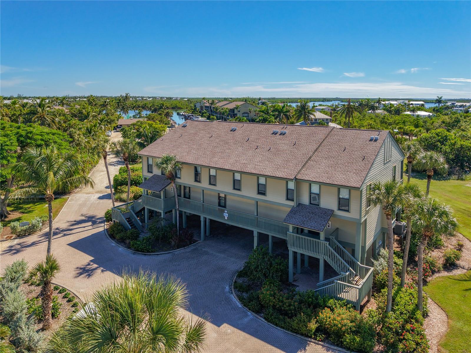 Image 79 of 87 For 16750 Bocilla Palms Drive 74