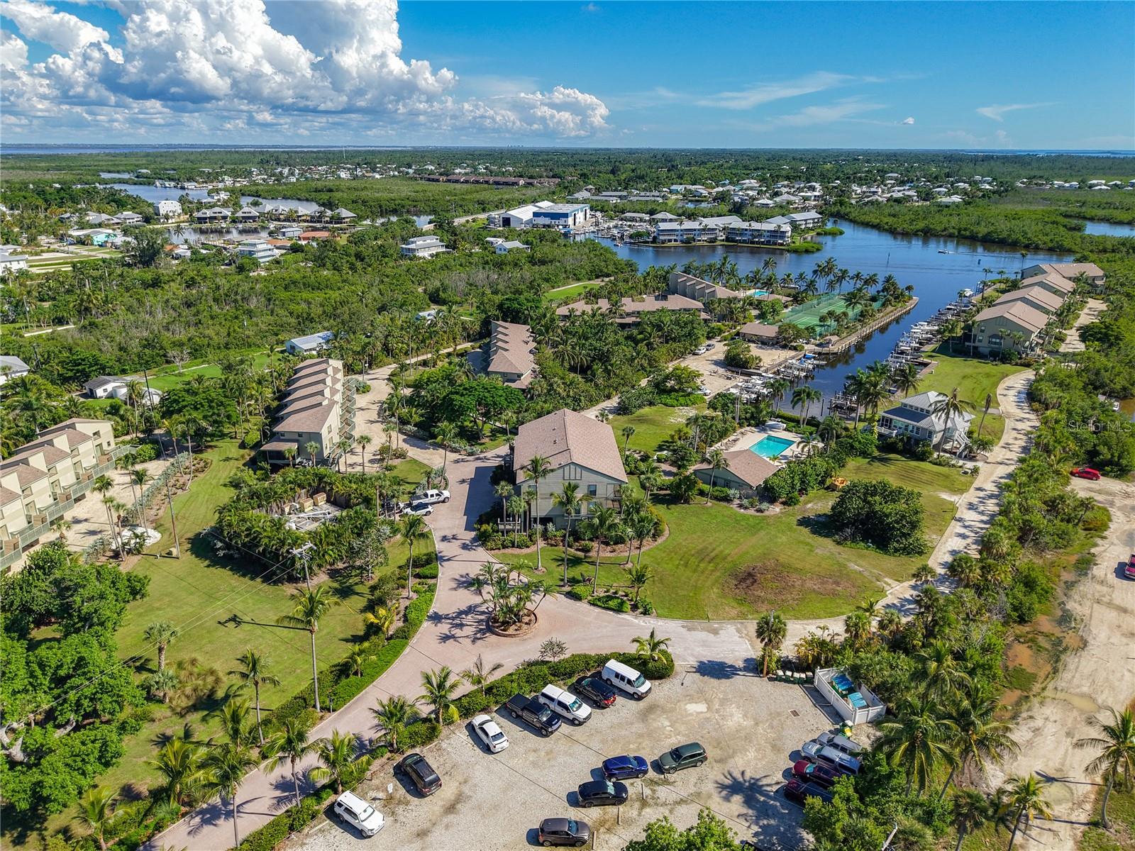 Image 85 of 87 For 16750 Bocilla Palms Drive 74