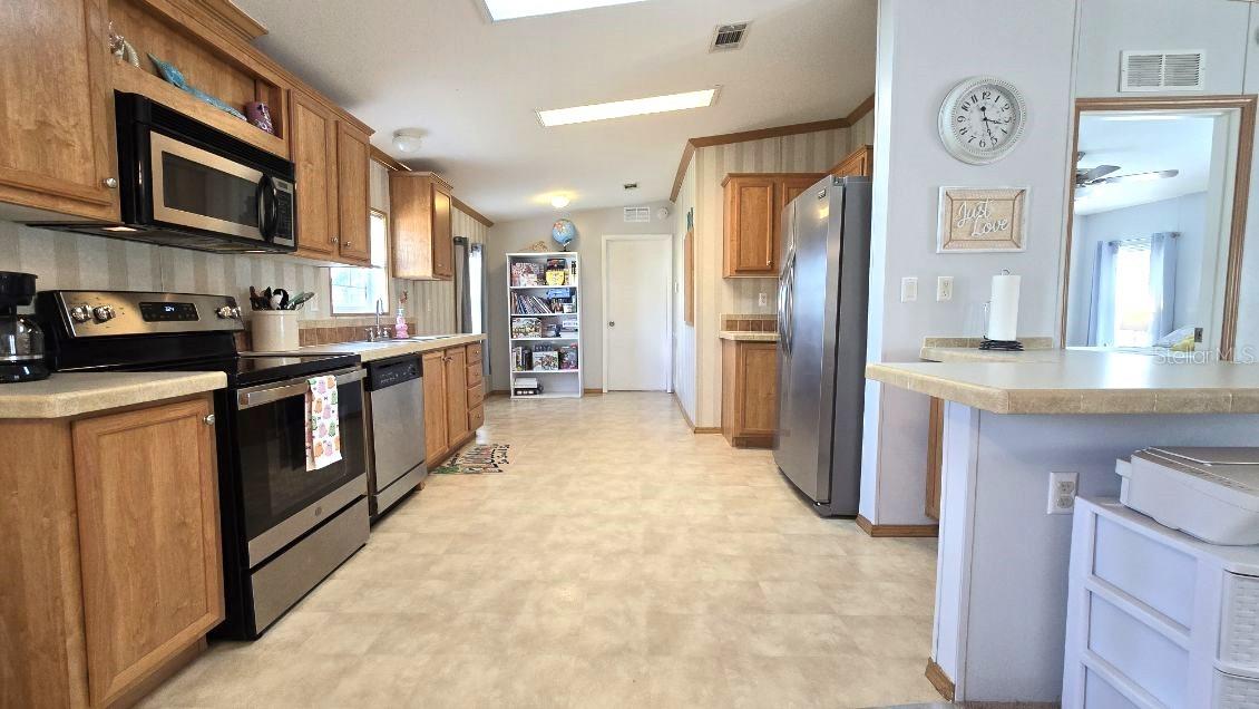 Image 17 of 43 For 8811 66th Terrace