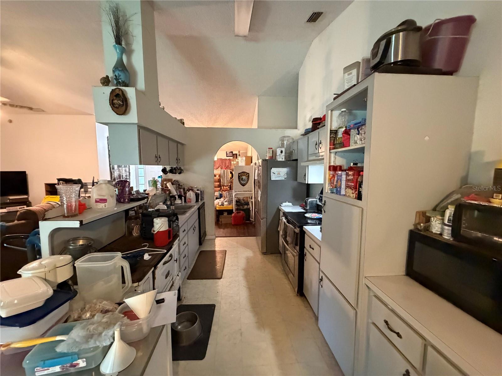 Image 14 of 41 For 9 Hialeah Drive